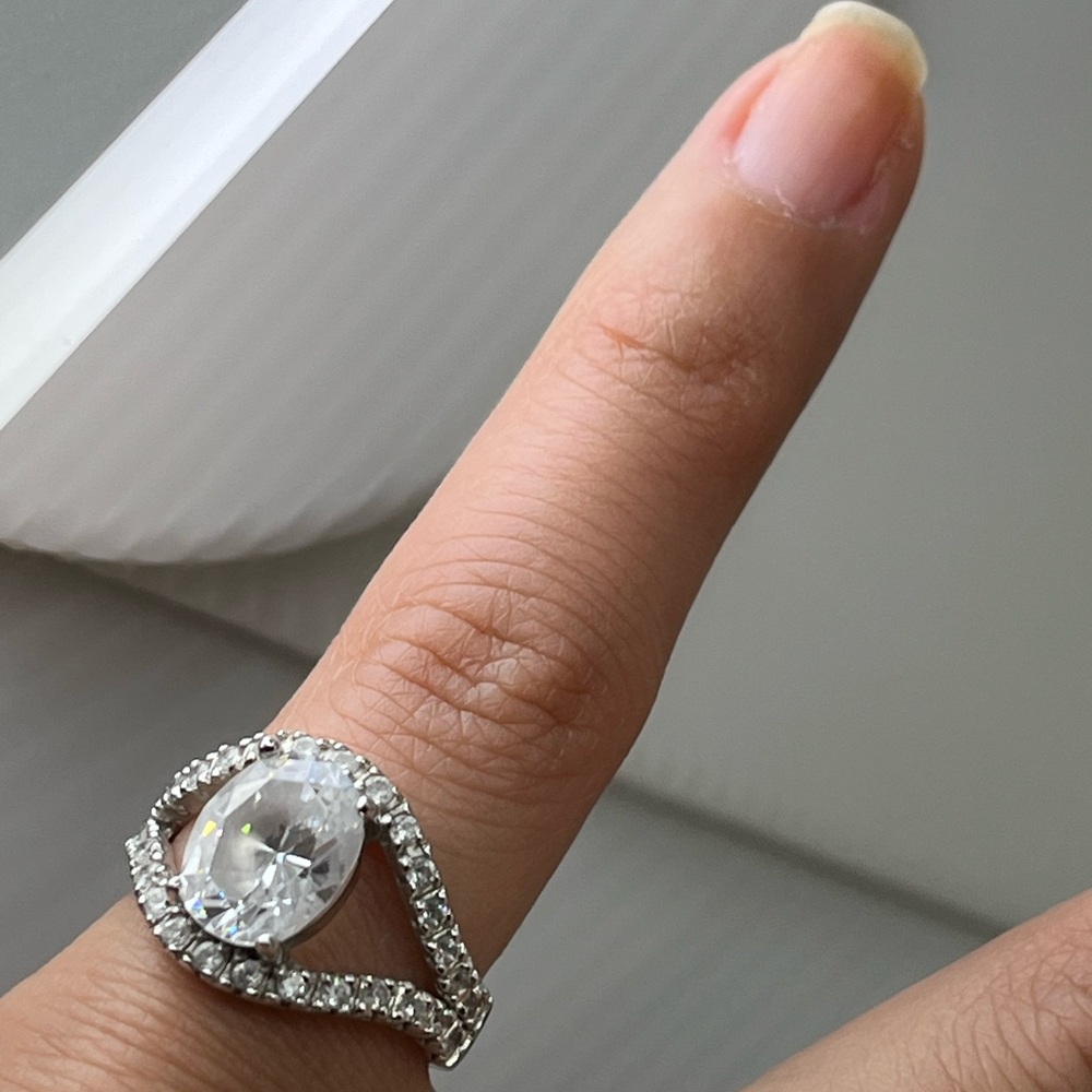 Vintage 925 Sterling Silver Oval Cut CZ Statement Ring – Size 6 - Picture 6 of 17